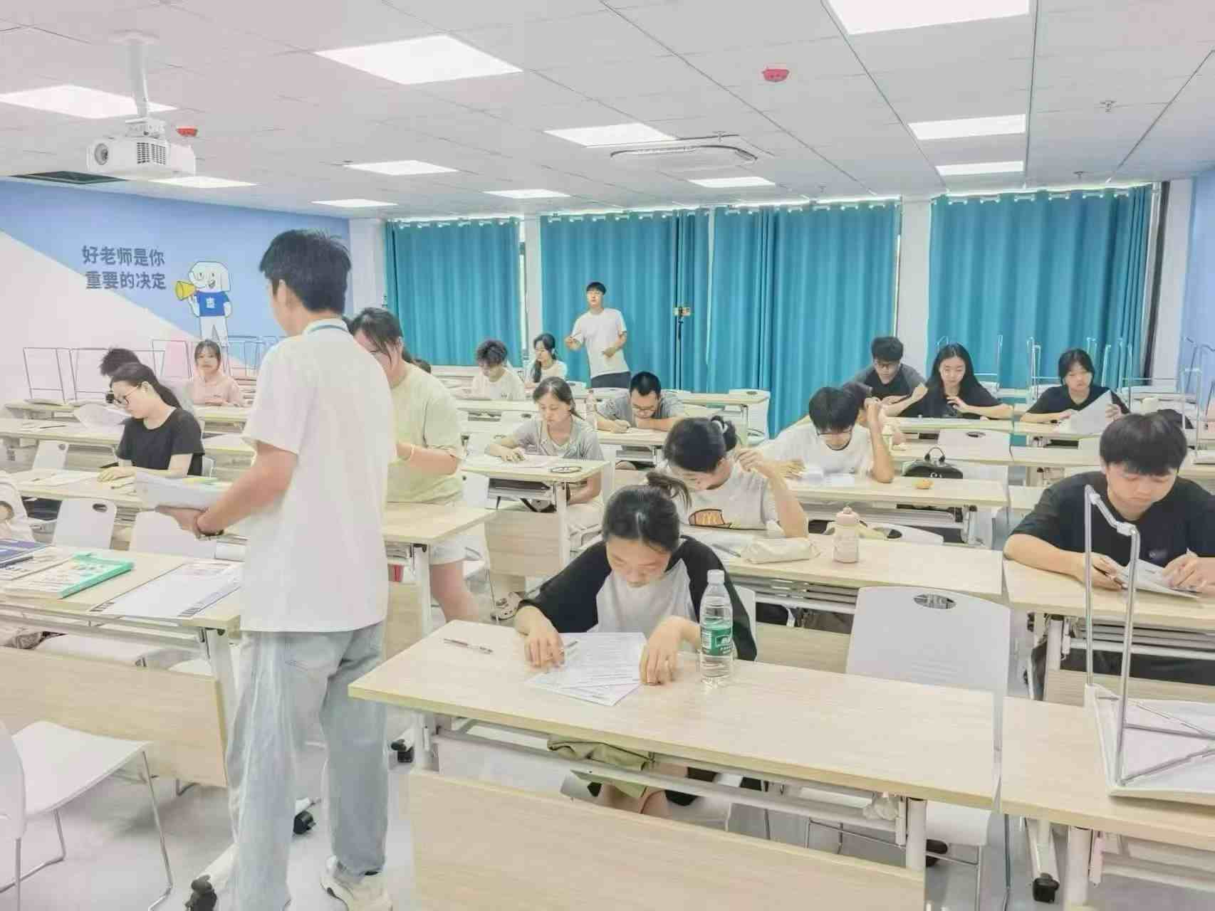 课堂巡堂实拍